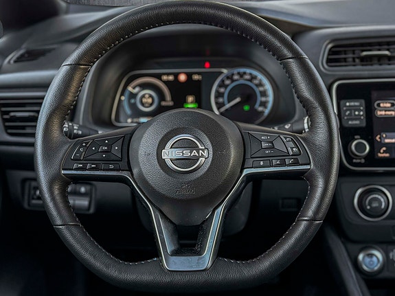 Nissan Leaf 11 of 19