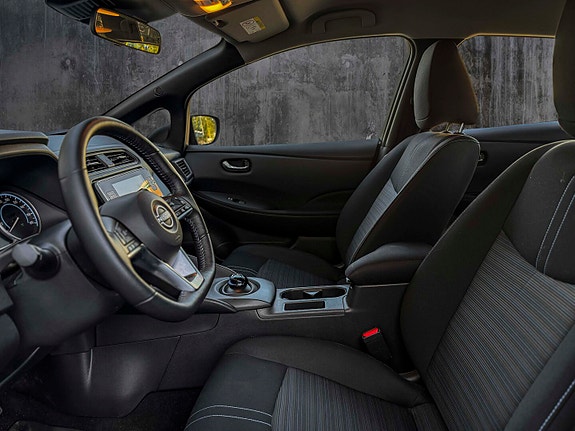 Nissan Leaf 10 of 19