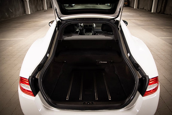 Jaguar XKR 13 of 28