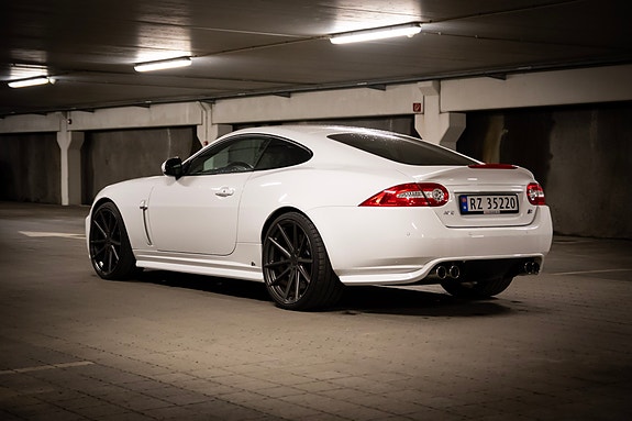 Jaguar XKR 5 of 28