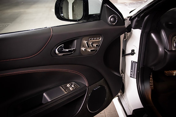 Jaguar XKR 16 of 28