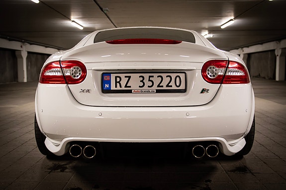 Jaguar XKR 11 of 28