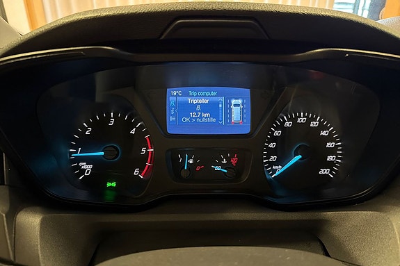 Ford Transit 15 of 27