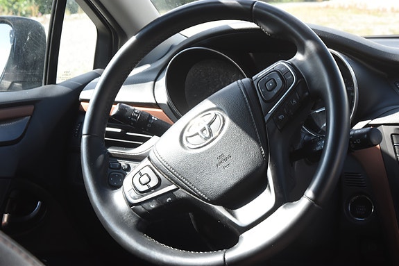 Toyota Avensis 11 of 22