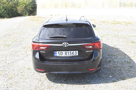Toyota Avensis 5 of 22