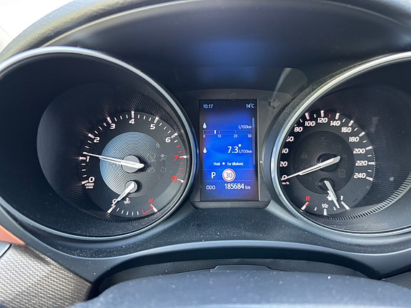 Toyota Avensis 22 of 22