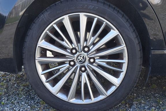 Toyota Avensis 20 of 22