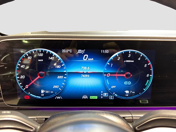 Mercedes-Benz GLE350 de 28 of 30