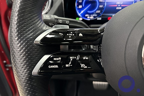 Mercedes-Benz EQA250 17 of 23