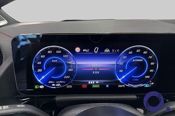 Mercedes-Benz EQA250 18 of 23
