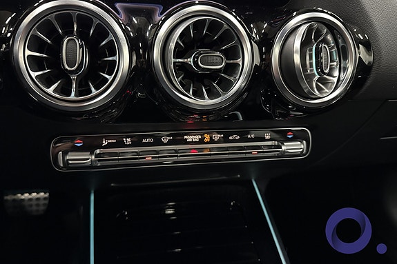 Mercedes-Benz EQA250 22 of 23