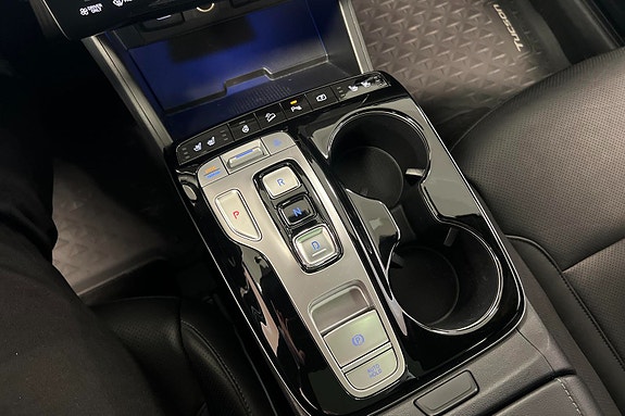 Hyundai Tucson 15 of 27