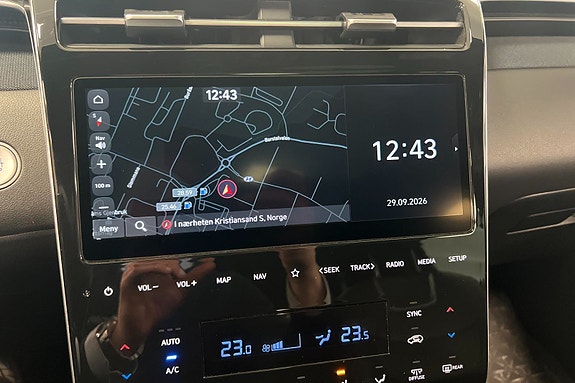 Hyundai Tucson 12 of 27