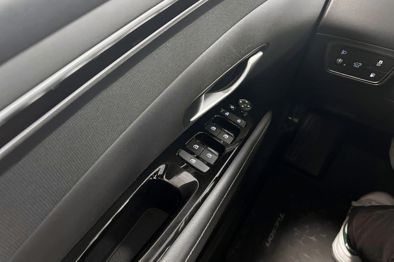 Hyundai Tucson 17 of 27