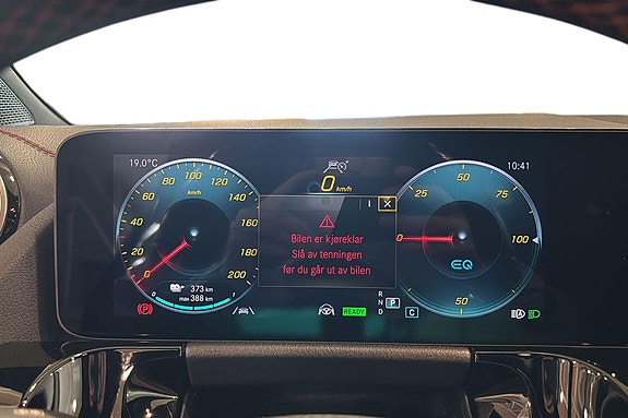 Mercedes-Benz EQA300 14 of 24