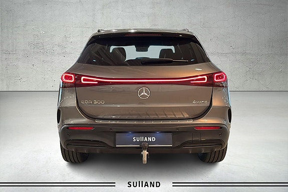 Mercedes-Benz EQA300 4 of 24
