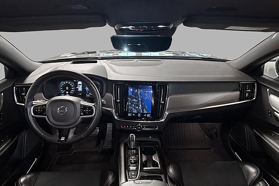 Volvo V90 10 of 30