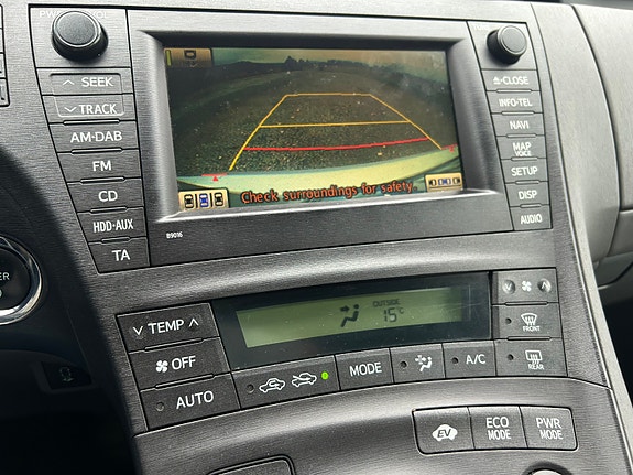 Toyota Prius 9 of 20
