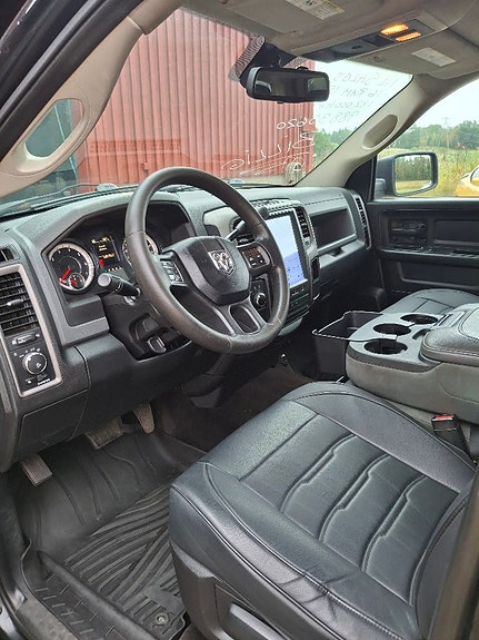 Dodge RAM 1500 6 of 13