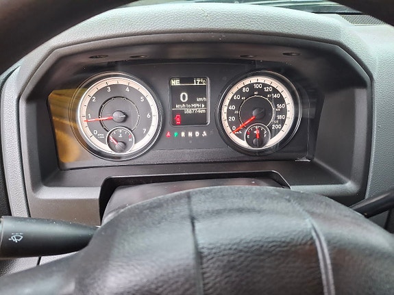 Dodge RAM 1500 7 of 13