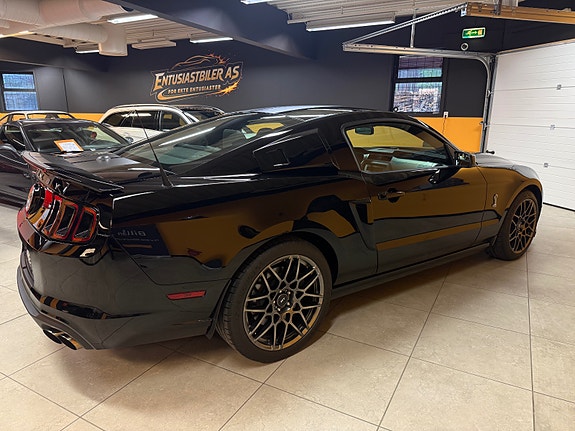 Ford Mustang 2 of 30