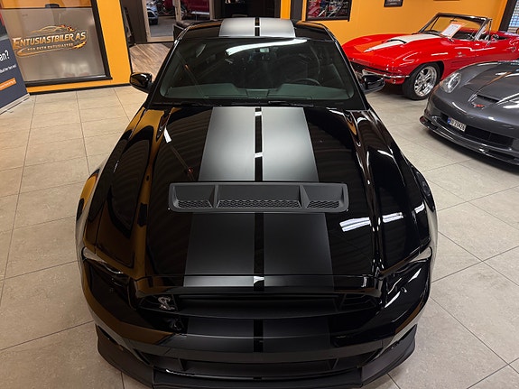 Ford Mustang 15 of 30