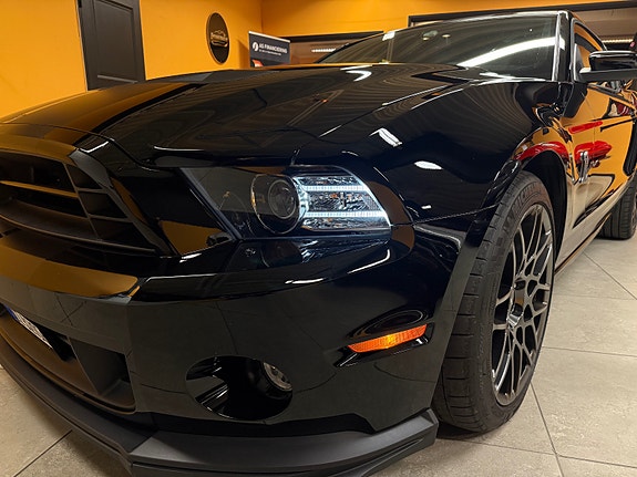 Ford Mustang 9 of 30