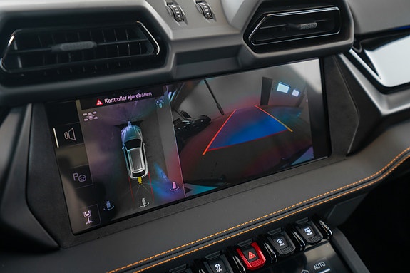 Lamborghini Urus 27 of 30