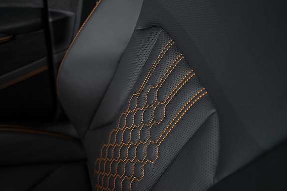 Lamborghini Urus 14 of 30