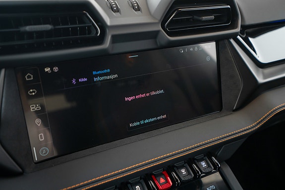 Lamborghini Urus 30 of 30