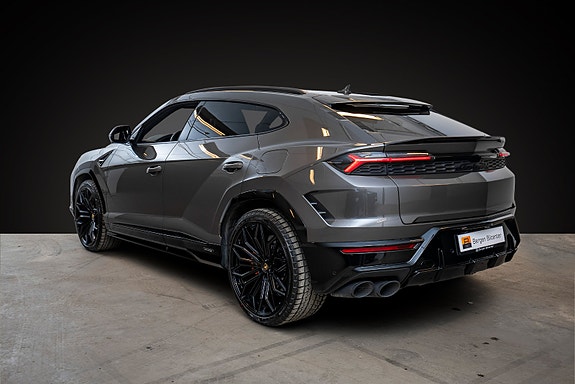 Lamborghini Urus 9 of 30