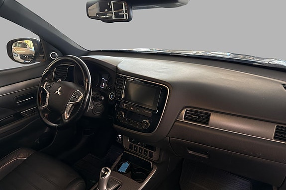 Mitsubishi Outlander 9 of 26