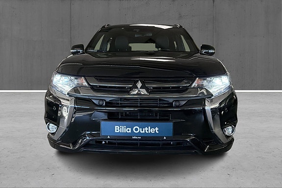 Mitsubishi Outlander 2 of 26