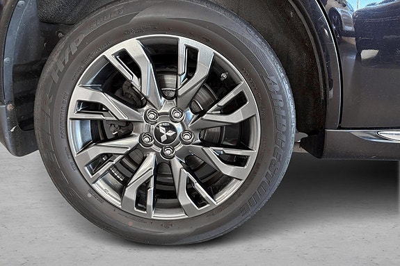 Mitsubishi Outlander 24 of 26