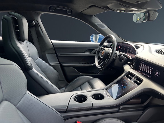 Porsche Taycan Turbo 12 of 30