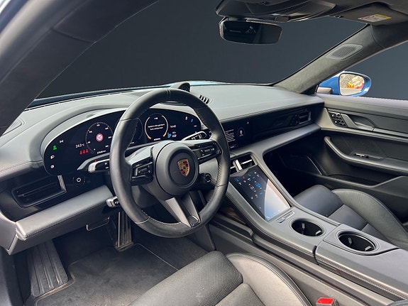 Porsche Taycan Turbo 10 of 30