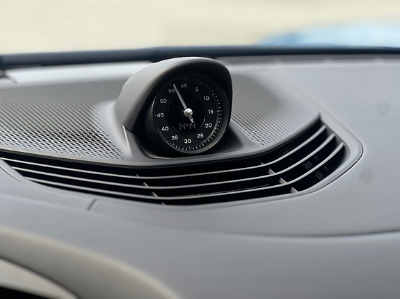 Porsche Taycan Turbo 20 of 30