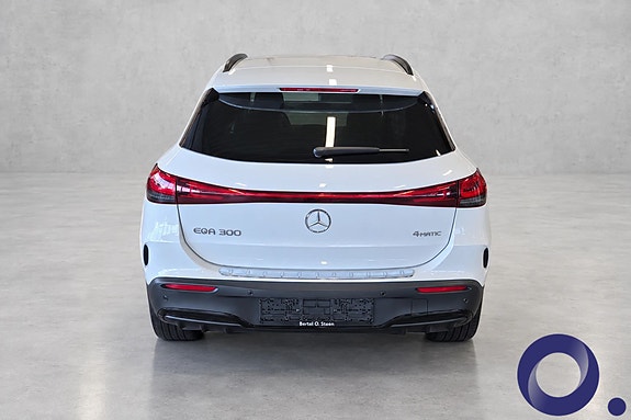 Mercedes-Benz EQA300 3 of 26