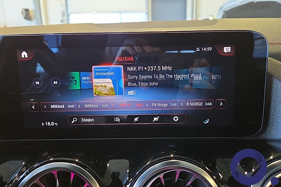 Mercedes-Benz EQA300 18 of 26