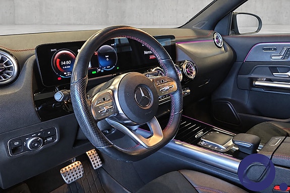 Mercedes-Benz EQA300 10 of 26