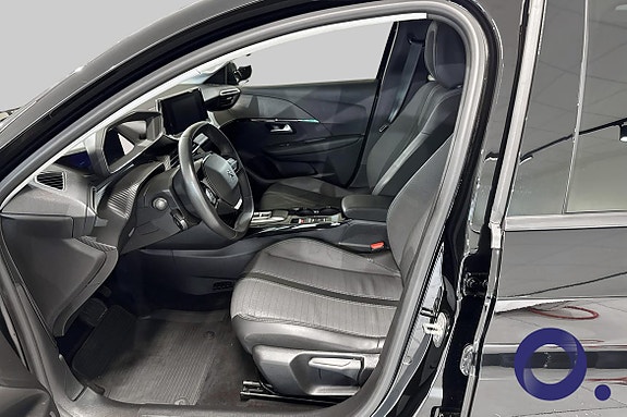 Peugeot e-208 12 of 17