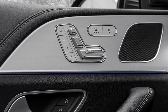 Mercedes-Benz GLE350 de 27 of 30