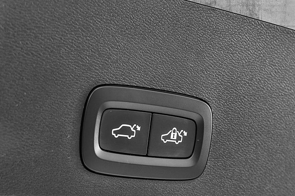 Volvo EX40 24 of 29