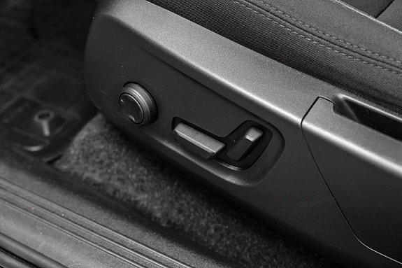 Volvo EX40 19 of 29