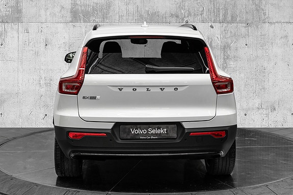 Volvo EX40 7 of 29