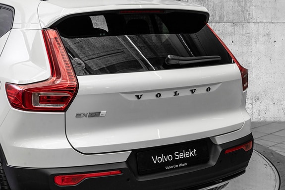 Volvo EX40 6 of 29