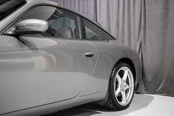 Porsche 911 14 of 30