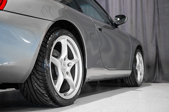 Porsche 911 24 of 30