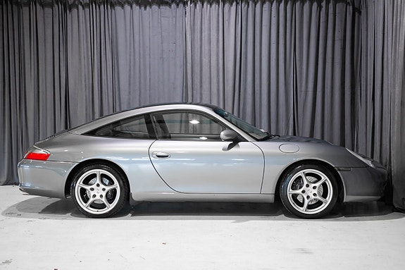 Porsche 911 4 of 30