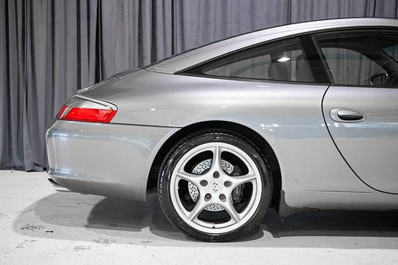 Porsche 911 25 of 30
